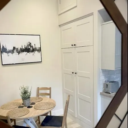 Moat View Free Parking, Central, Ev Plug Apartment *