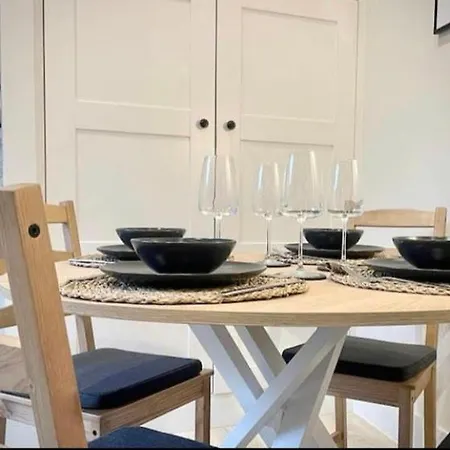 Moat View Free Parking, Central, Ev Plug Appartement