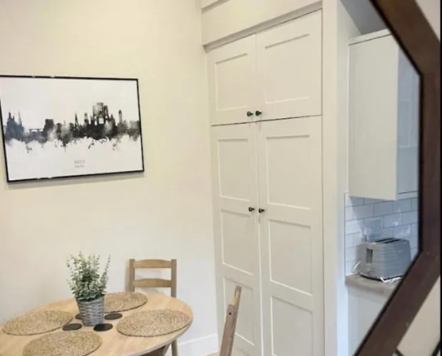 Moat View Free Parking, Central, Ev Plug Apartmán *