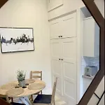 Moat View Free Parking, Central, Ev Plug Apartment *