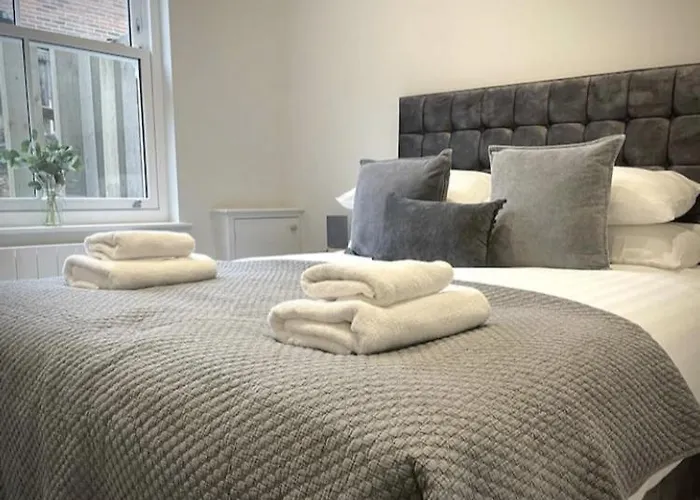 Moat View Free Parking, Central, Ev Plug *